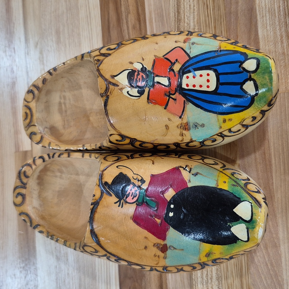 Antique Painted Dutch Wooden Shoes Clogs Holland Man, Woman Wood Hand Carved Vtg